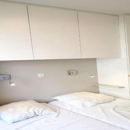 Apartment For 6 Guests In